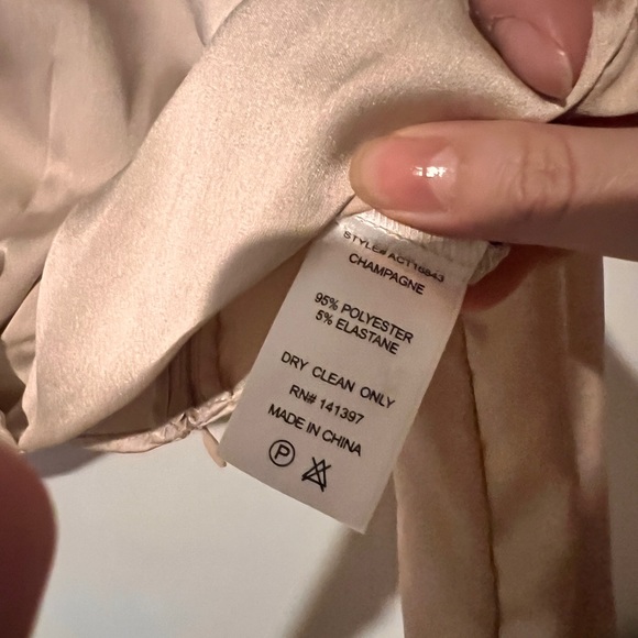 ASTR Marietta Satin airy cropped blouse cross front - Picture 7 of 7